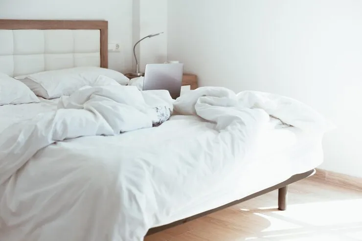 white blanket bed home 1048944 17723662 4 11zon