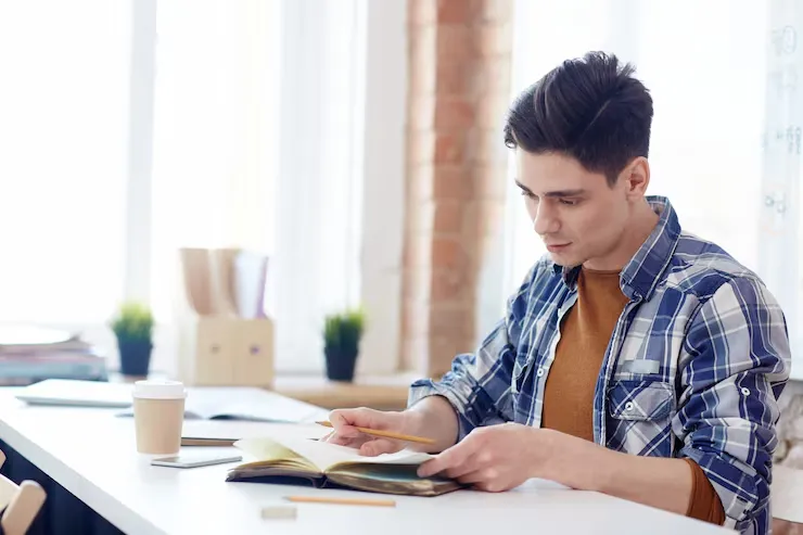 آموزش برنامه ریزی درسی برای دانش آموزان 1 guy library 1098 16003 1 11zon